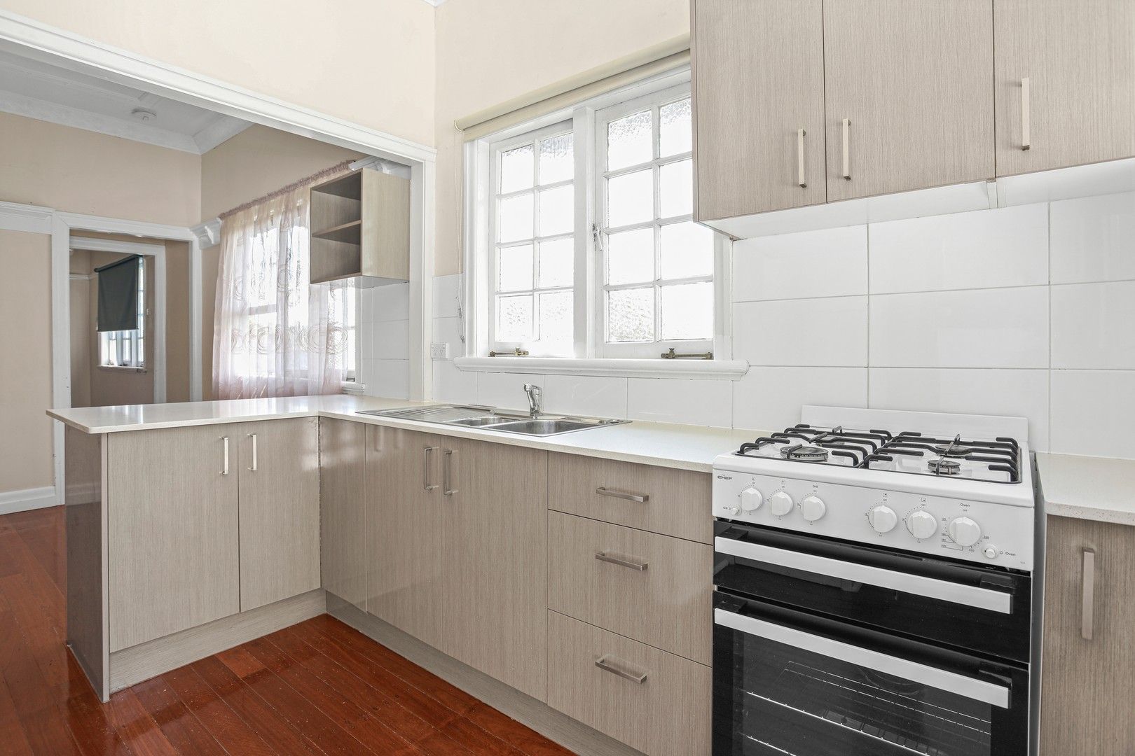 1 bedrooms Apartment / Unit / Flat in 2/23 Baroona Road MILTON QLD, 4064