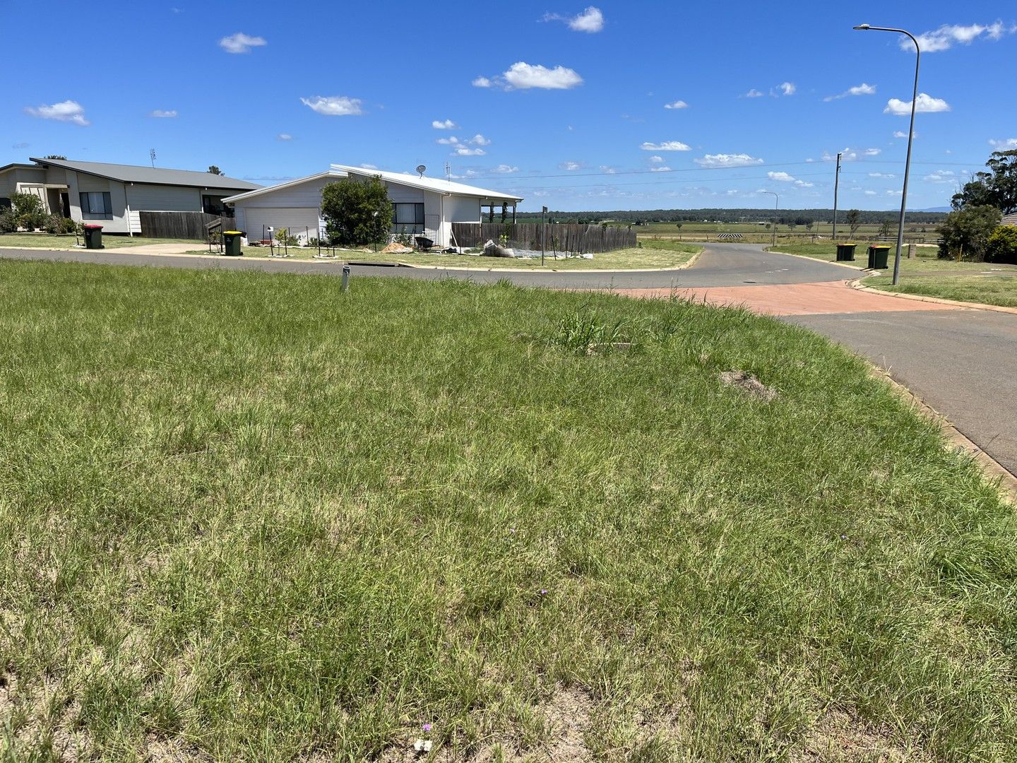 1-crown-court-kingaroy-qld-4610-domain