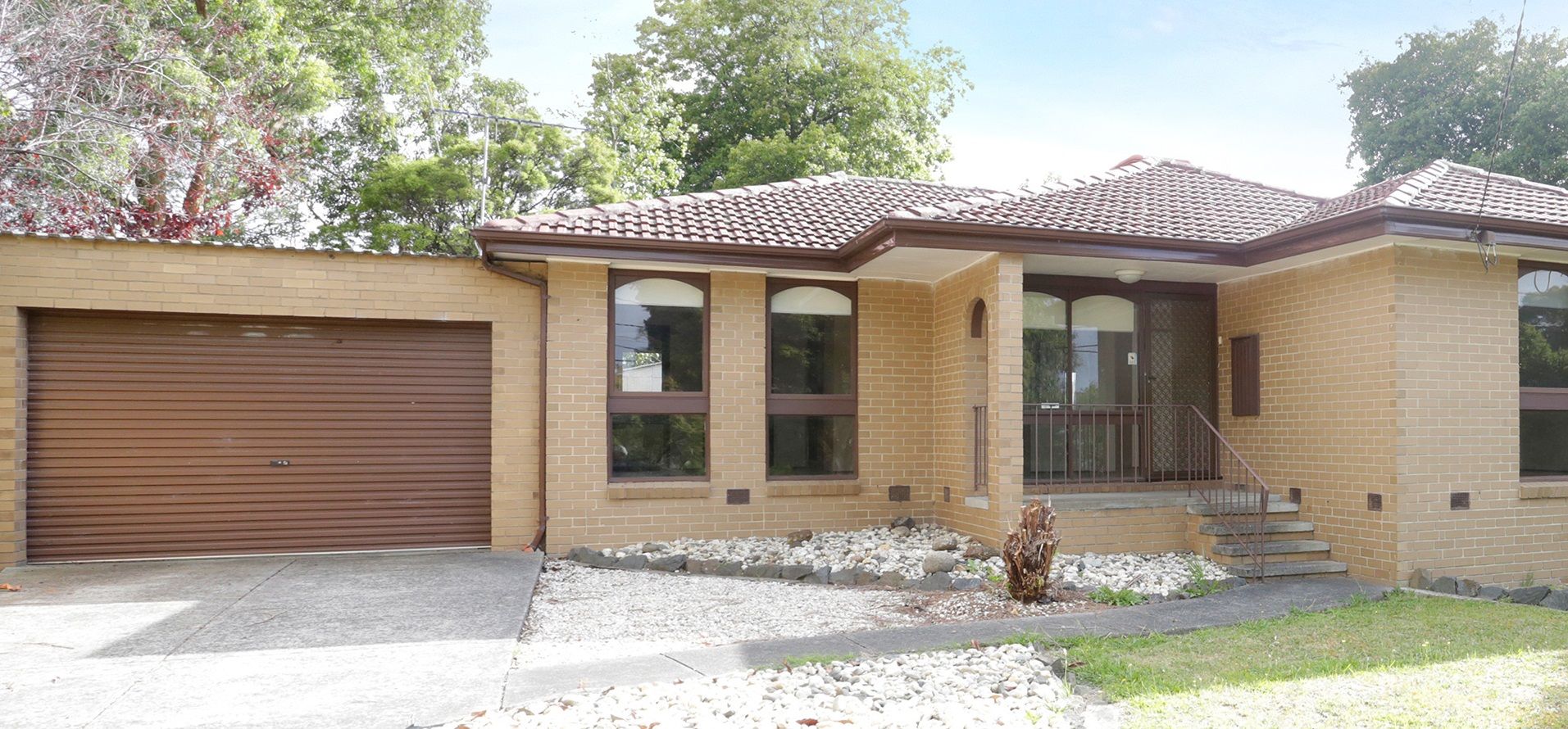 23 Bessazile Avenue, Forest Hill VIC 3131 House For Rent 500 Domain