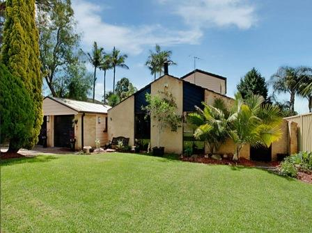 4 Dolge Place, Ambarvale NSW 2560