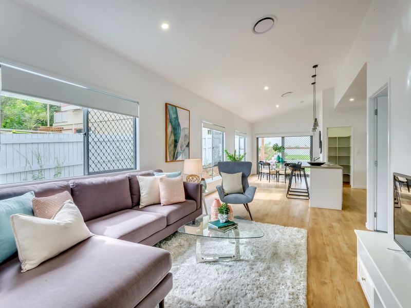 4 bedrooms House in 6A Palmtree Avenue SCARBOROUGH QLD, 4020