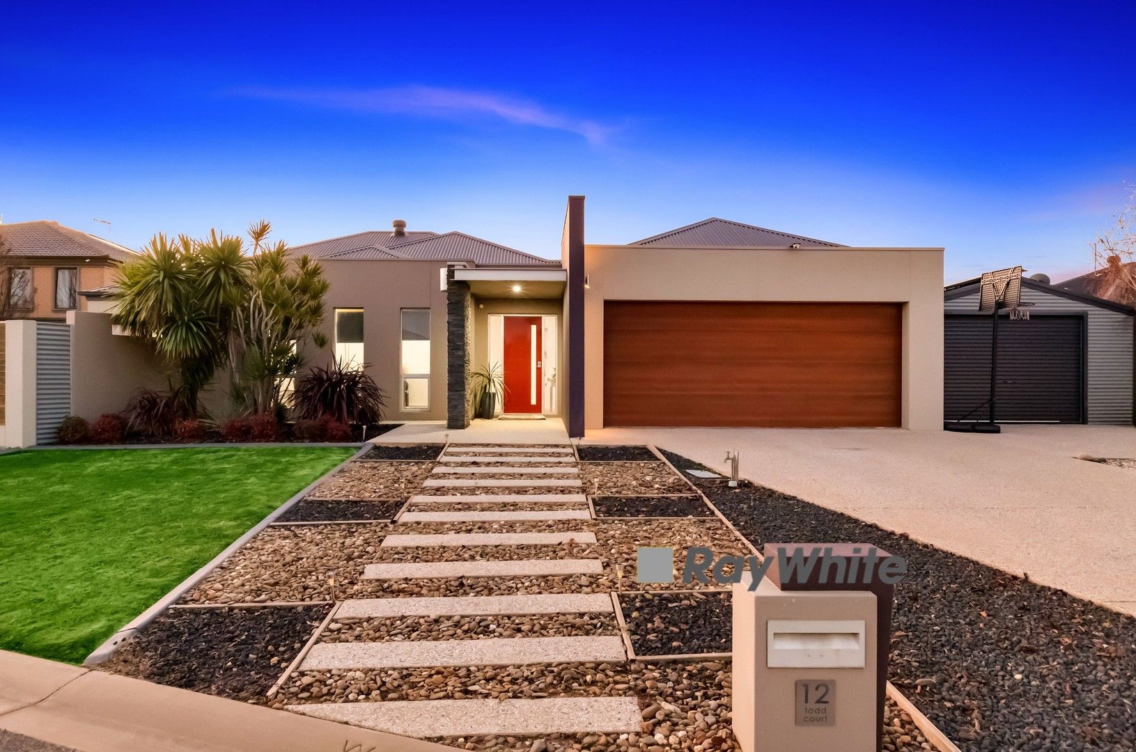 4 bedrooms House in 12 Todd Court MILDURA VIC, 3500