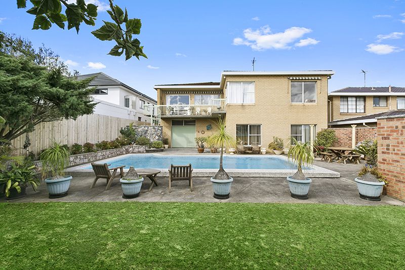 16 Fowler Crescent, South Coogee NSW 2034, Image 2