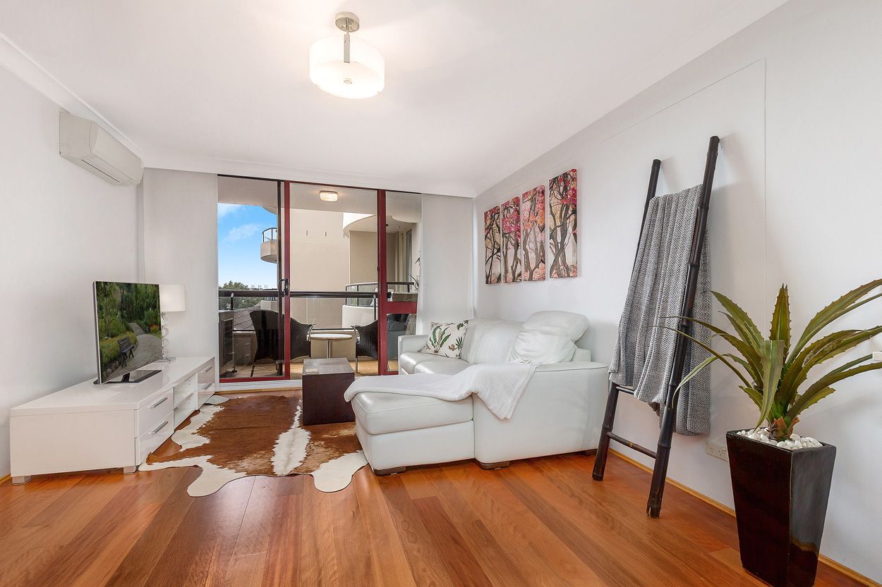 17/98 Alfred Street, Milsons Point NSW 2061, Image 2