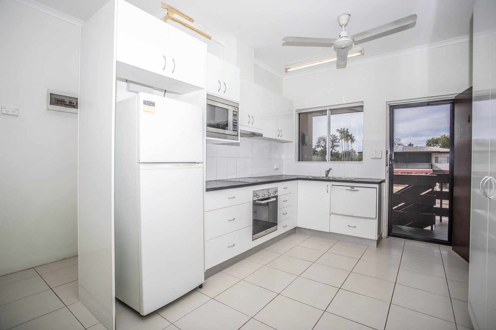 8/63 Aralia Street, Nightcliff NT 0810, Image 2