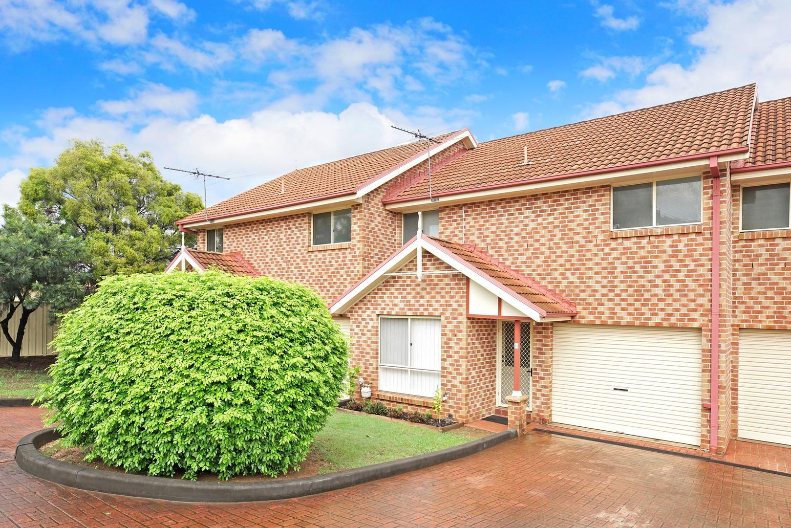 13/113 The Lakes Drive , Glenmore Park NSW 2745