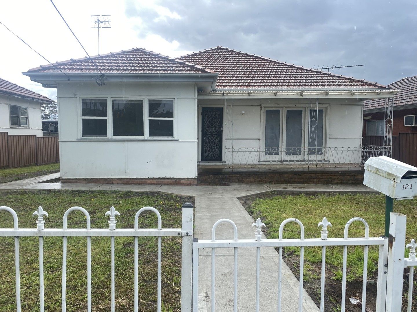 3 bedrooms House in 121 Meadows Road MOUNT PRITCHARD NSW, 2170