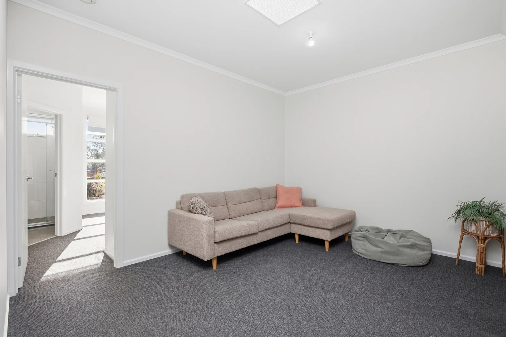 11 Russell Road, Mount Barker SA 5251 - House For Rent | Domain
