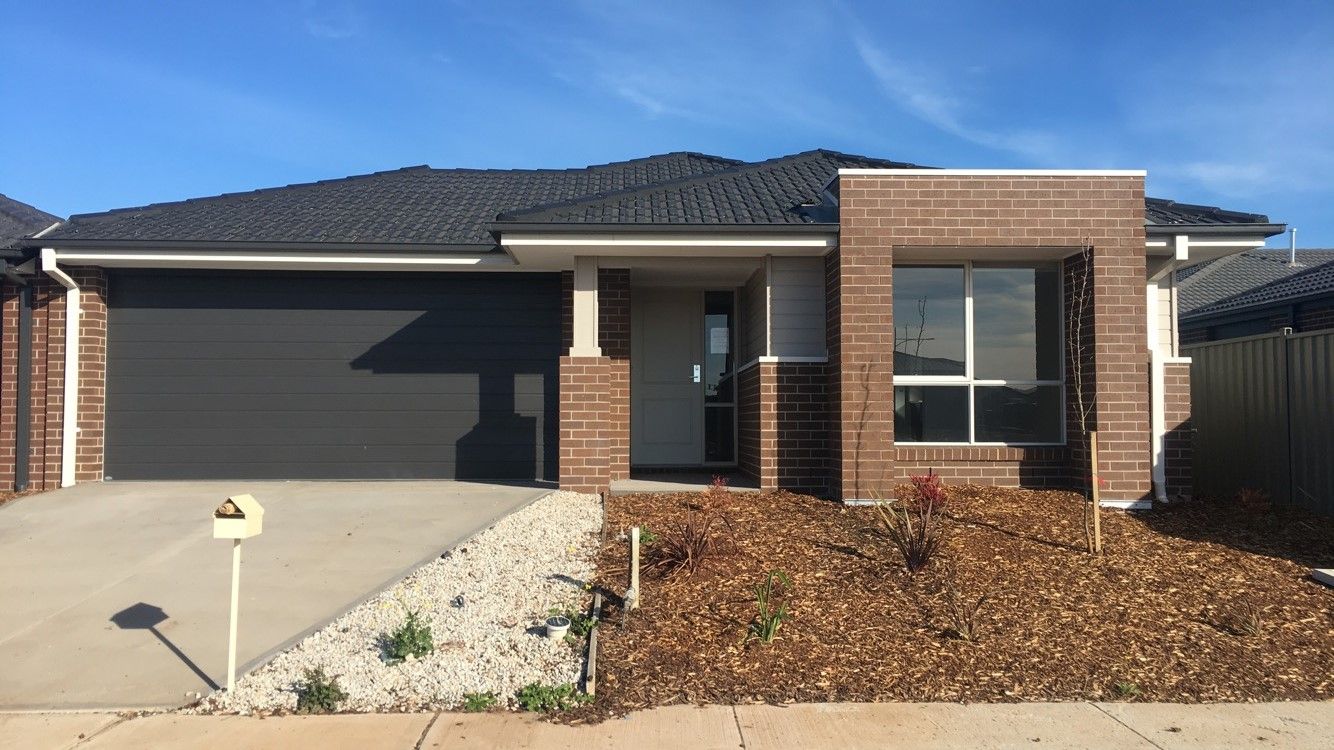 4 bedrooms House in 9 Yellow Gum Way KURUNJANG VIC, 3337