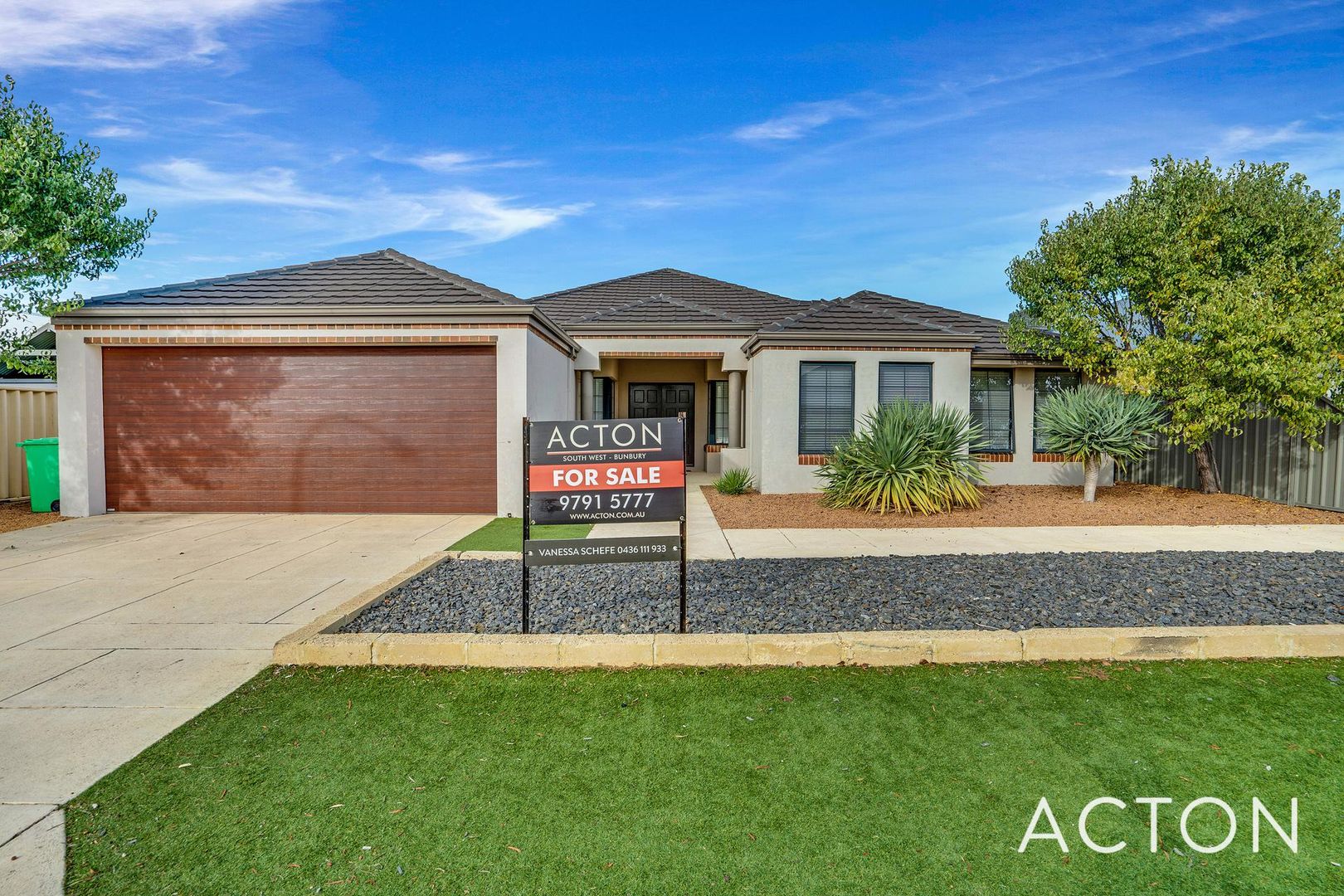 4 bedrooms House in 4 Koonak Street DALYELLUP WA, 6230