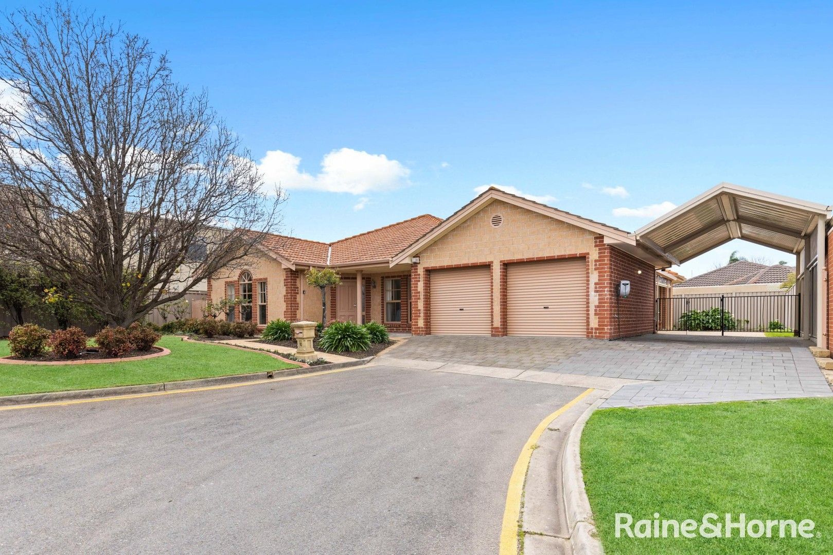 10 Hereford Lane, Woodcroft SA 5162, Image 0