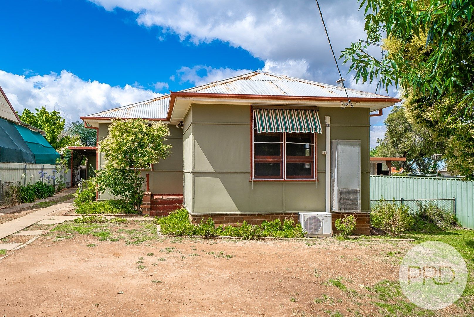 18 McDonough Avenue, Mount Austin NSW 2650, Image 0