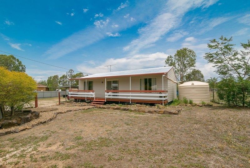 32 Advance Court, Kensington Grove QLD 4341, Image 2