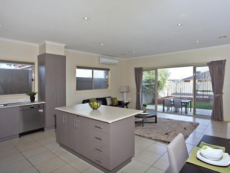 12/3-7 Nerissa Grove, OAK PARK VIC 3046, Image 1