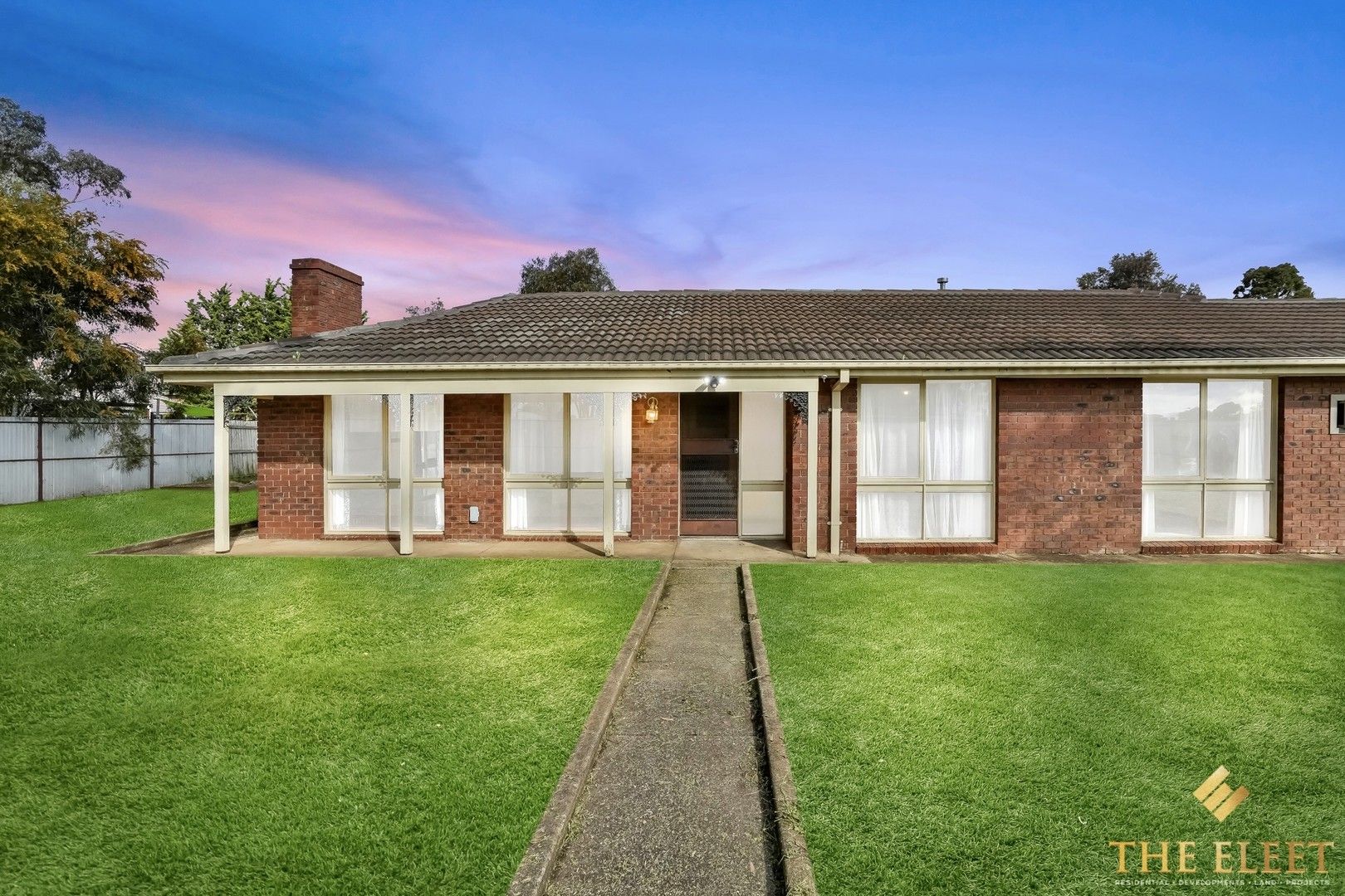 3 bedrooms House in 15 James Cook Drive MELTON WEST VIC, 3337