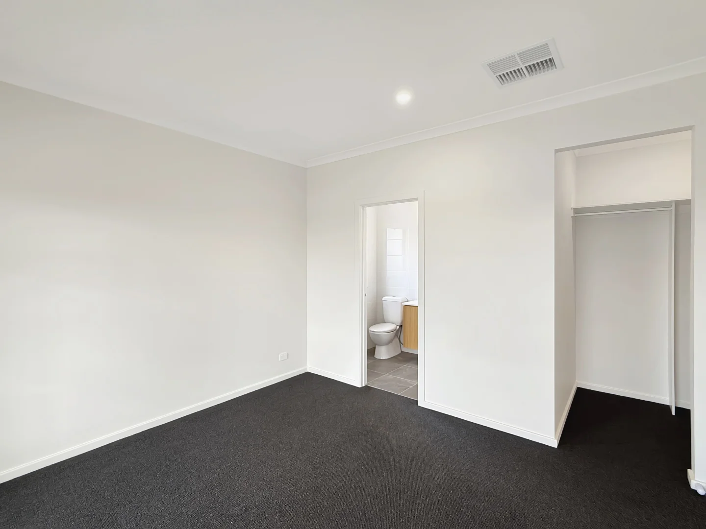 Additional image 3 of 24 Wallaloo Drive, Eynesbury VIC 3338