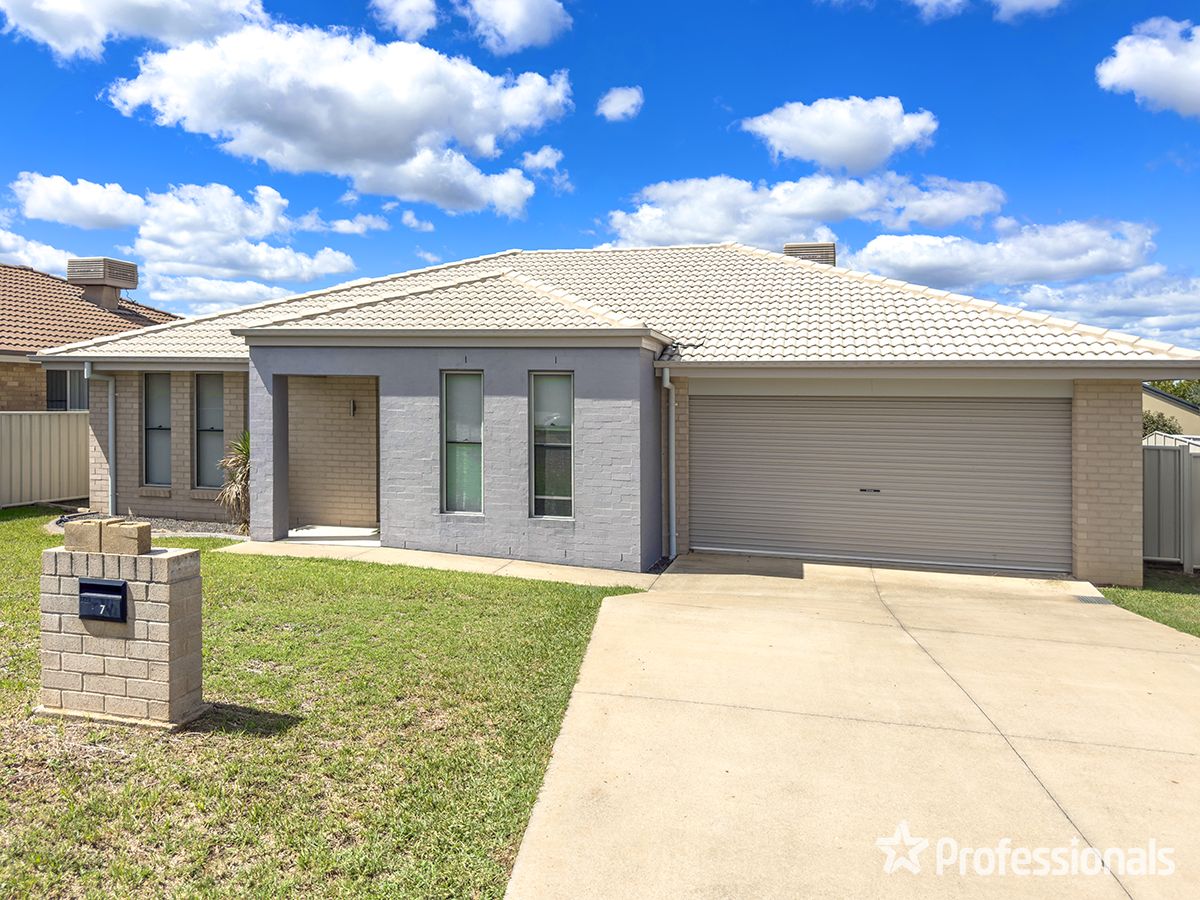 7 Rosehill Place, Tamworth NSW 2340, Image 0