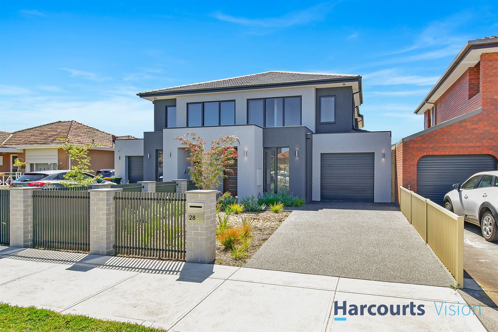 3 bedrooms House in 28 Macey Avenue AVONDALE HEIGHTS VIC, 3034