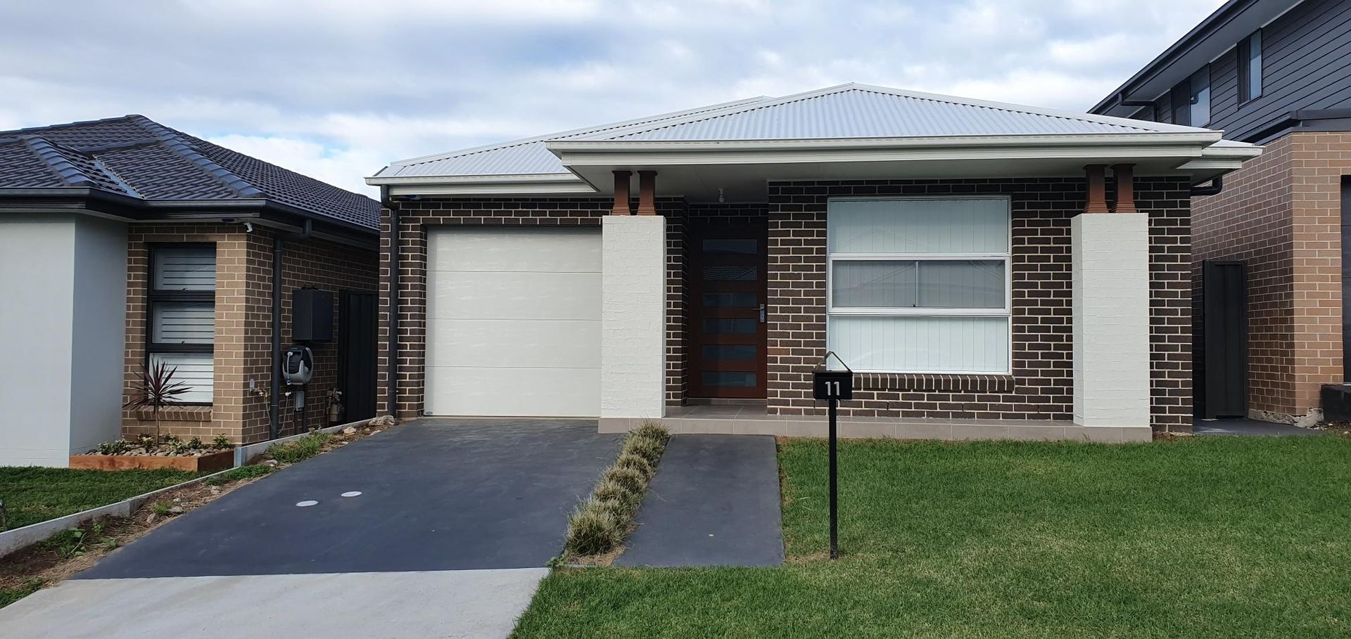 11 Holstein Street, Calderwood Property History & Address Research