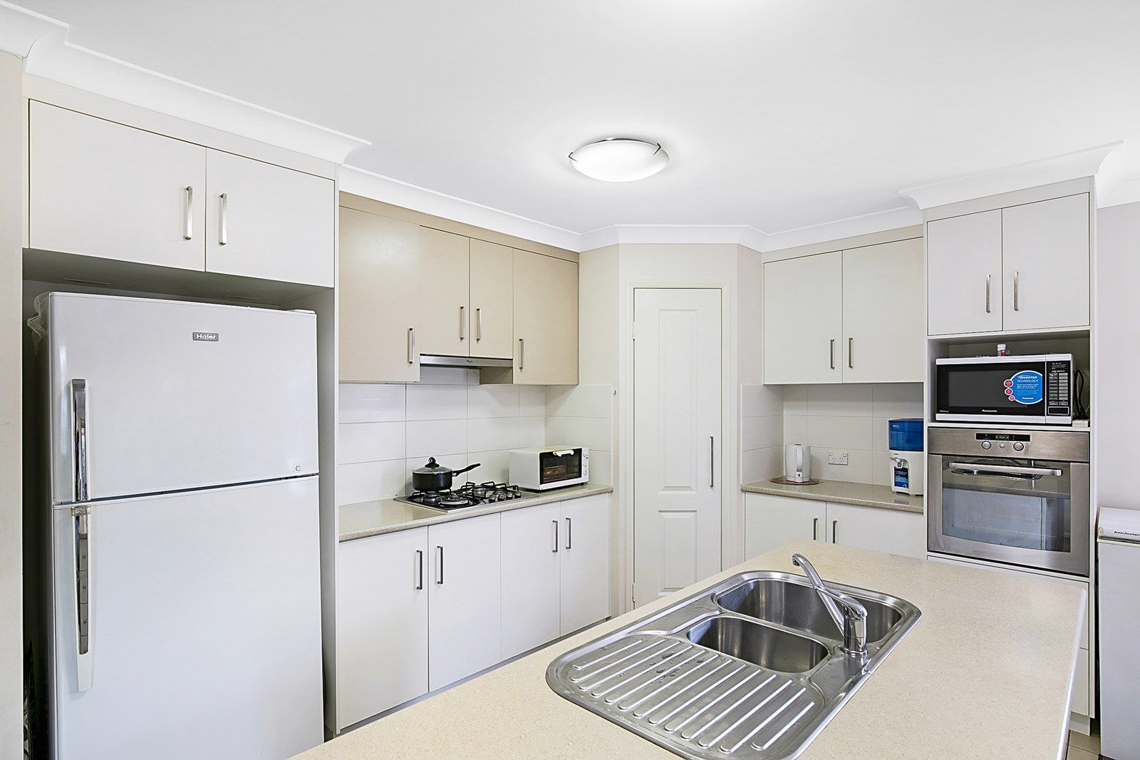 1/10 Sambar Court, Kearneys Spring QLD 4350, Image 1