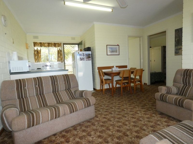 2 (Unit 7) Henry Street, Edithburgh SA 5583, Image 1