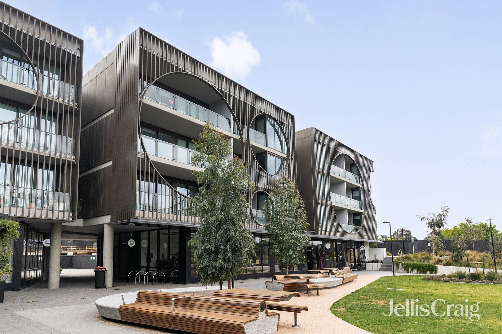 2 bedrooms Apartment / Unit / Flat in 302/21 Mills Boulevard ALPHINGTON VIC, 3078