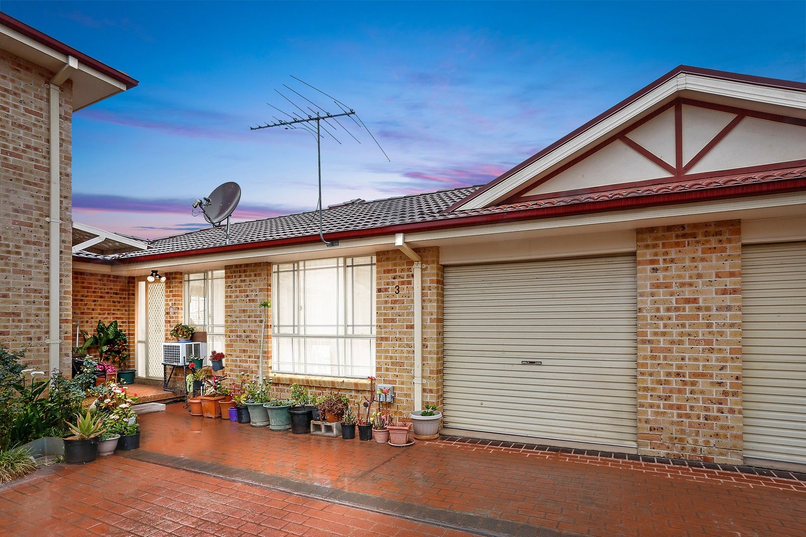 3/2 Galilee Close, Bossley Park NSW 2176, Image 0