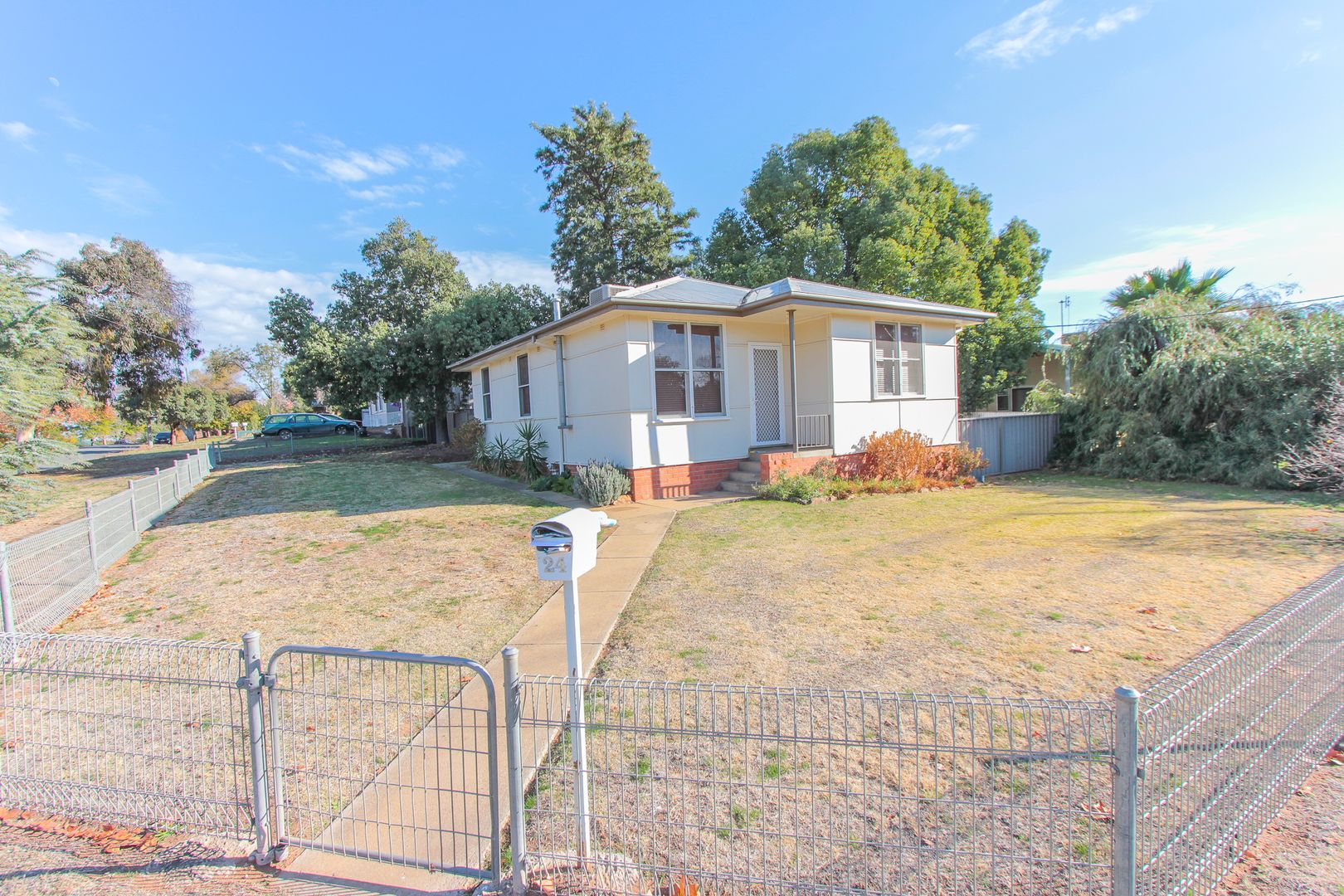 24 Frederica Street, Narrandera NSW 2700 House For Rent 210 Domain