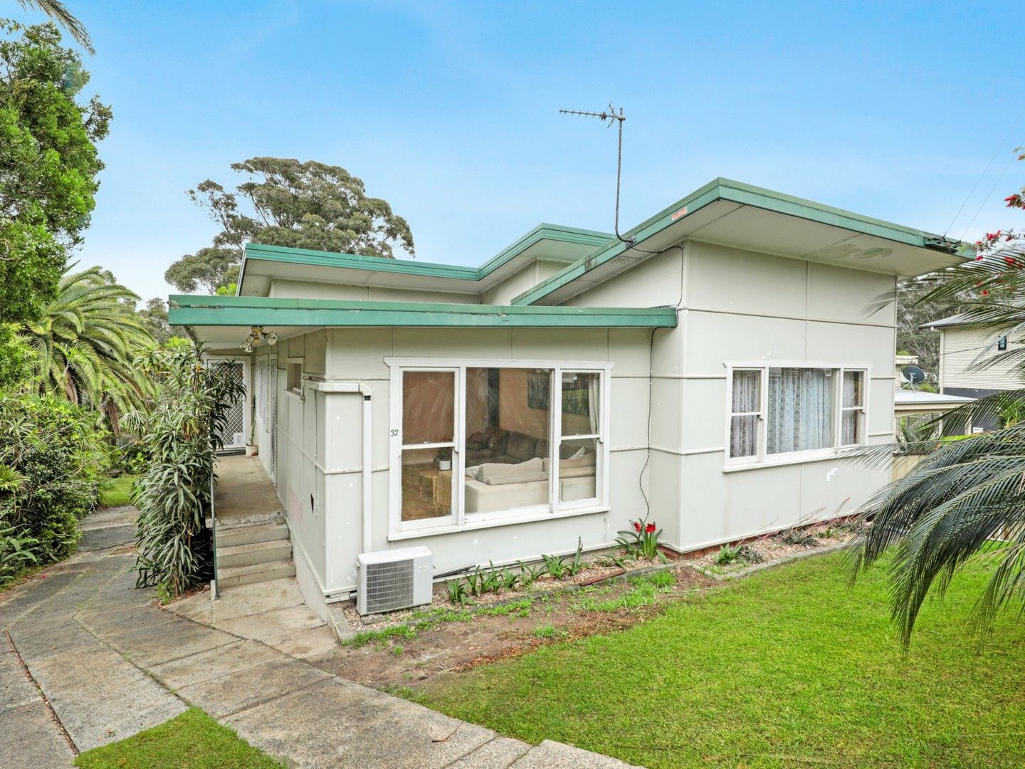 4 bedrooms House in 32 Pooraka Ave WEST WOLLONGONG NSW, 2500