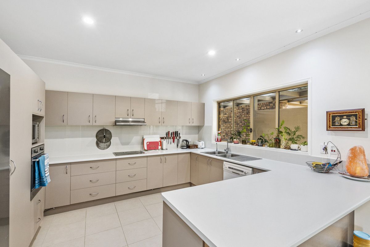 23 Chopin Court, Nerang QLD 4211, Image 2