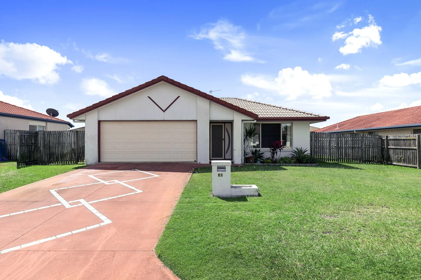 85 Endeavour Way, Eli Waters QLD 4655
