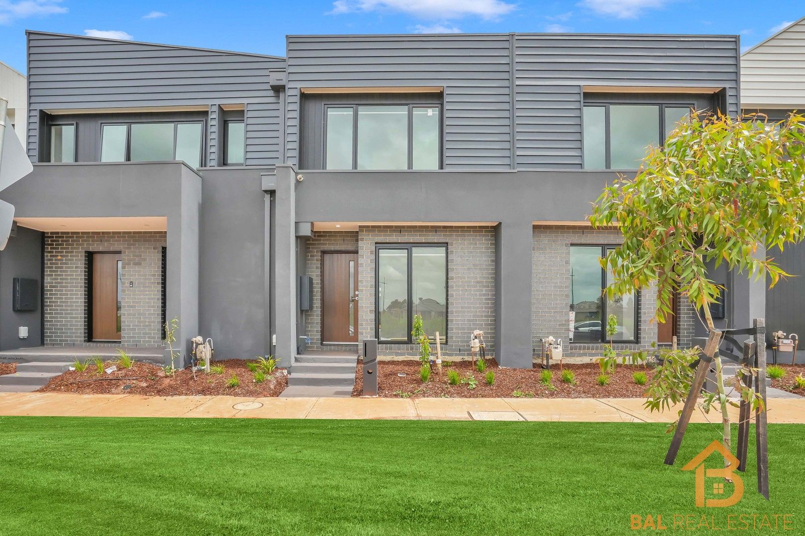 2 bedrooms House in 60 Washington way THORNHILL PARK VIC, 3335