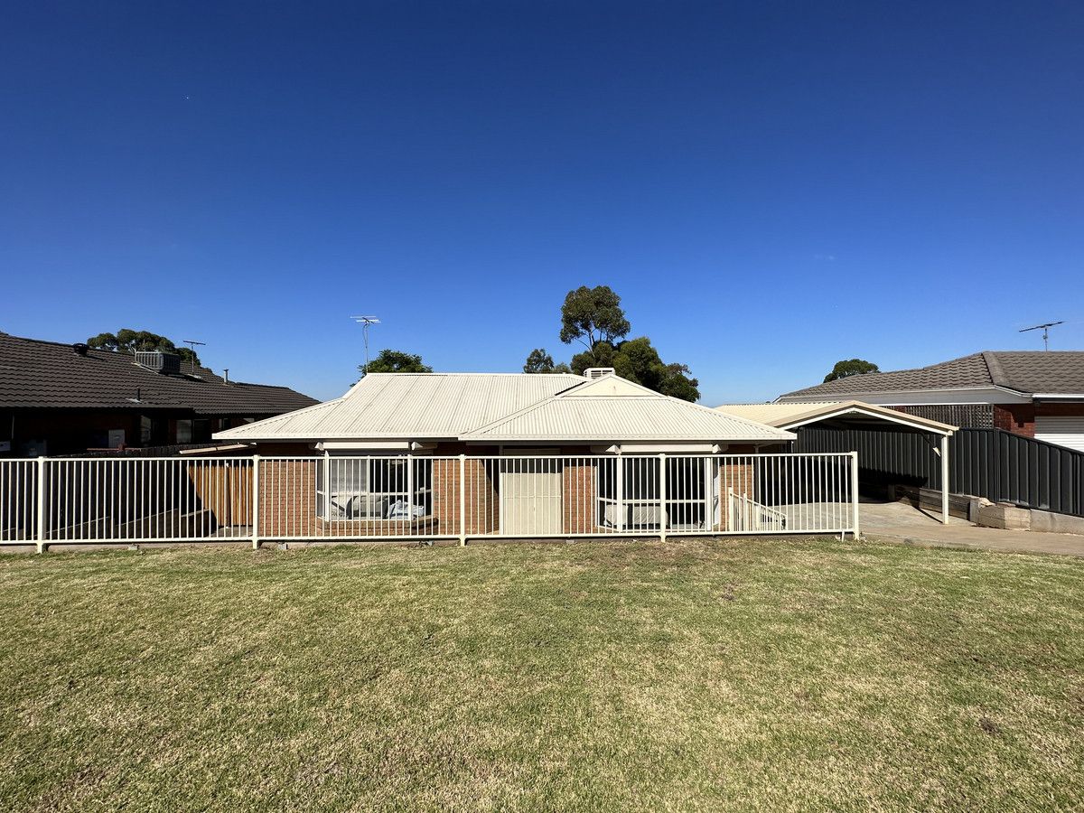 3 bedrooms House in 66 Halletts Way BACCHUS MARSH VIC, 3340