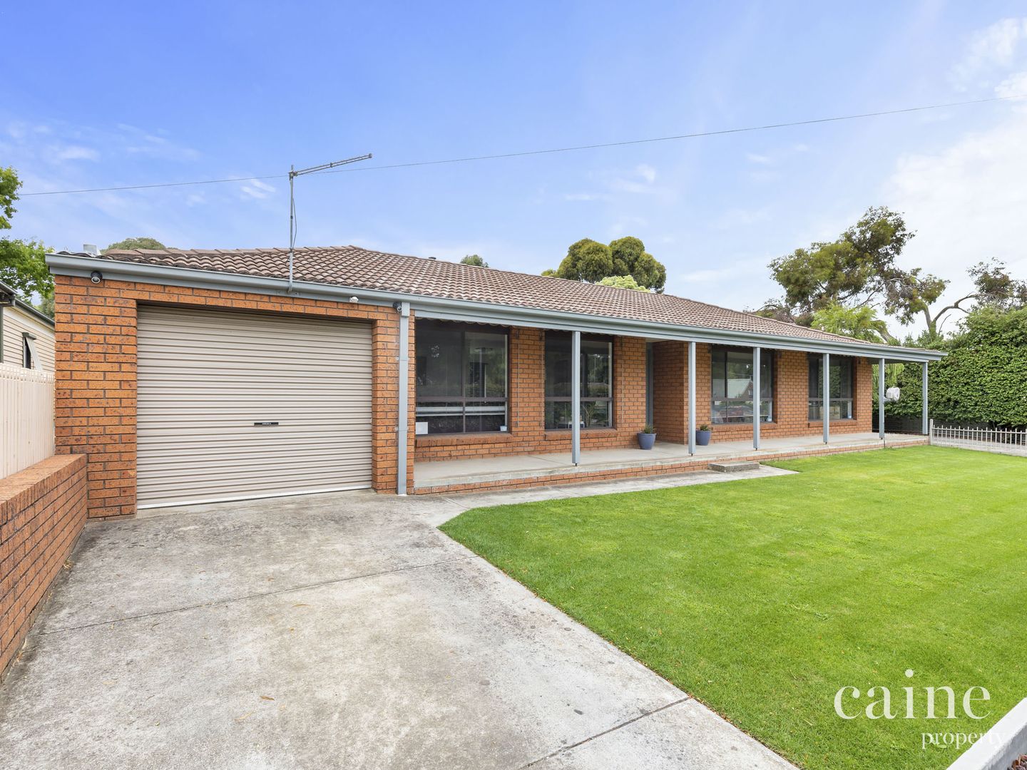 1/238 Humffray Street North, Brown Hill VIC 3350