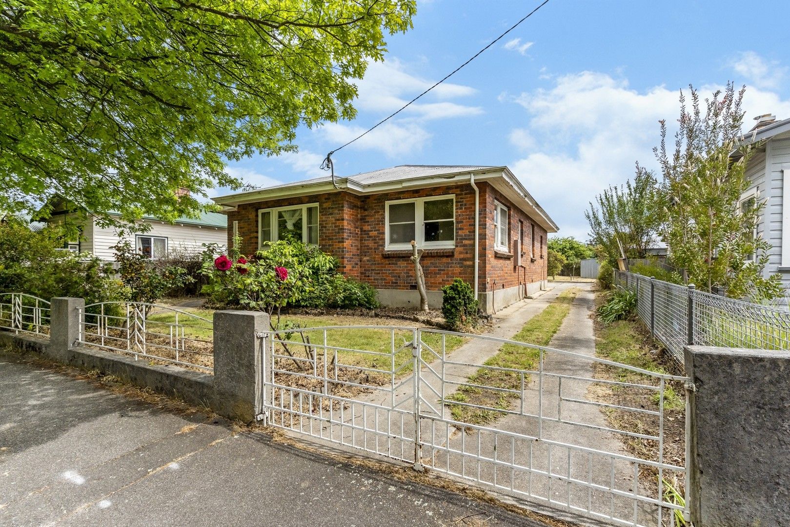 3 bedrooms House in 17 Birdwood Street MOWBRAY TAS, 7248