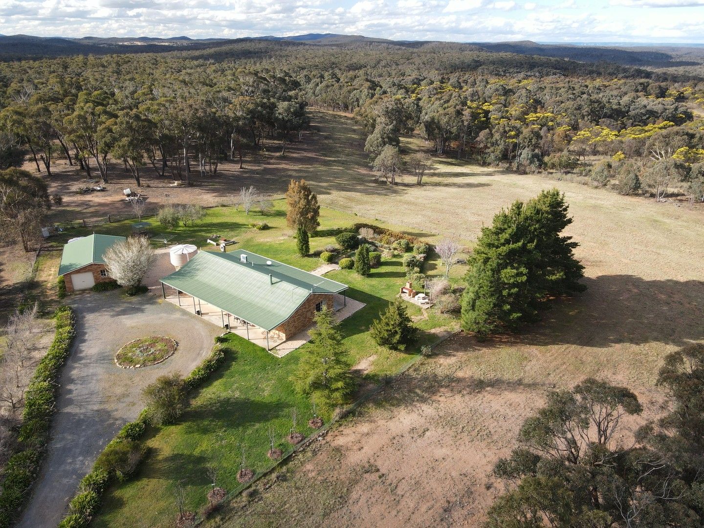 4 bedrooms Rural in 991 Kooringaroo Road GUNDARY NSW, 2580