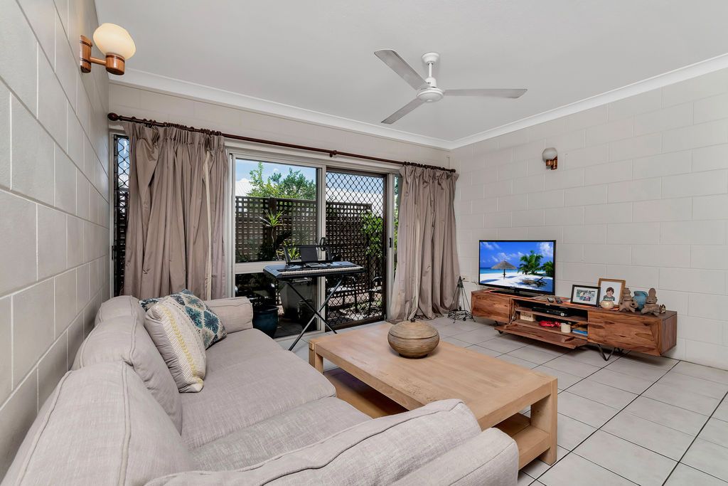 2/8 Maytown Close, Manoora QLD 4870, Image 1