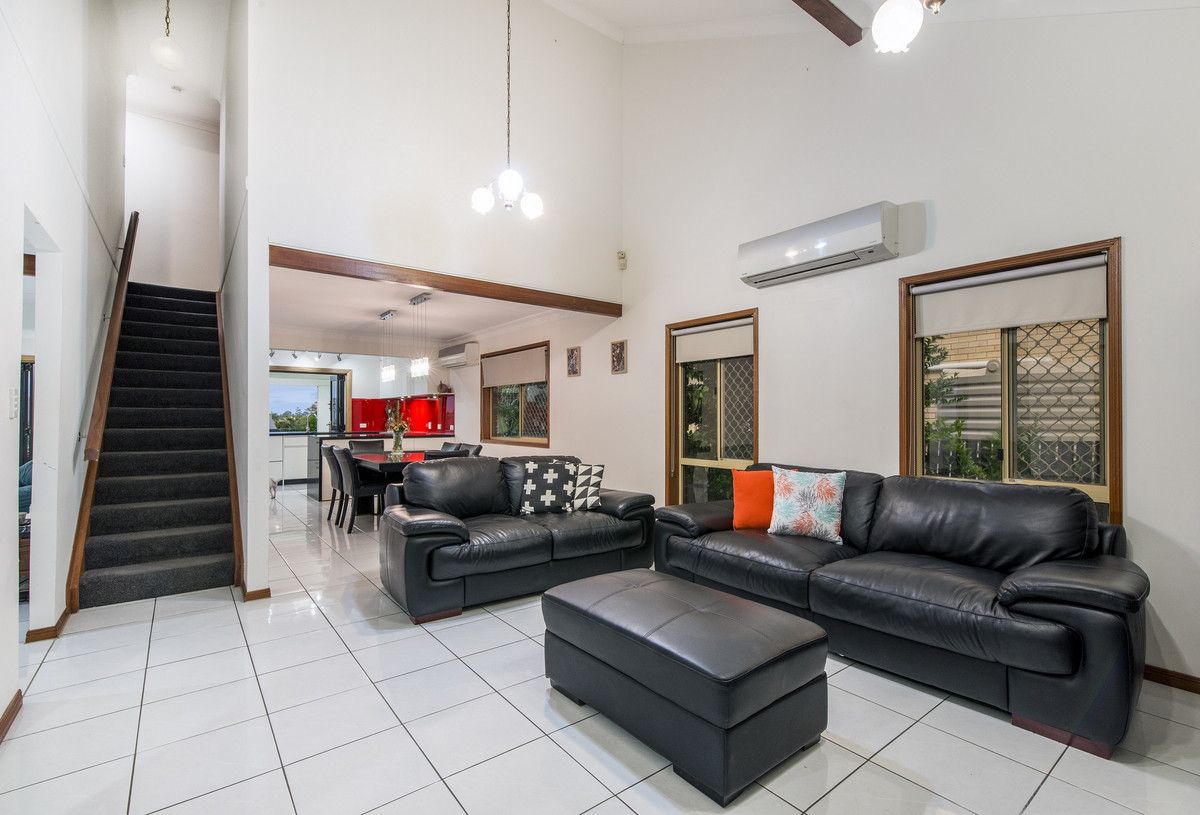 424 Winstanley Street, Carindale QLD 4152, Image 1