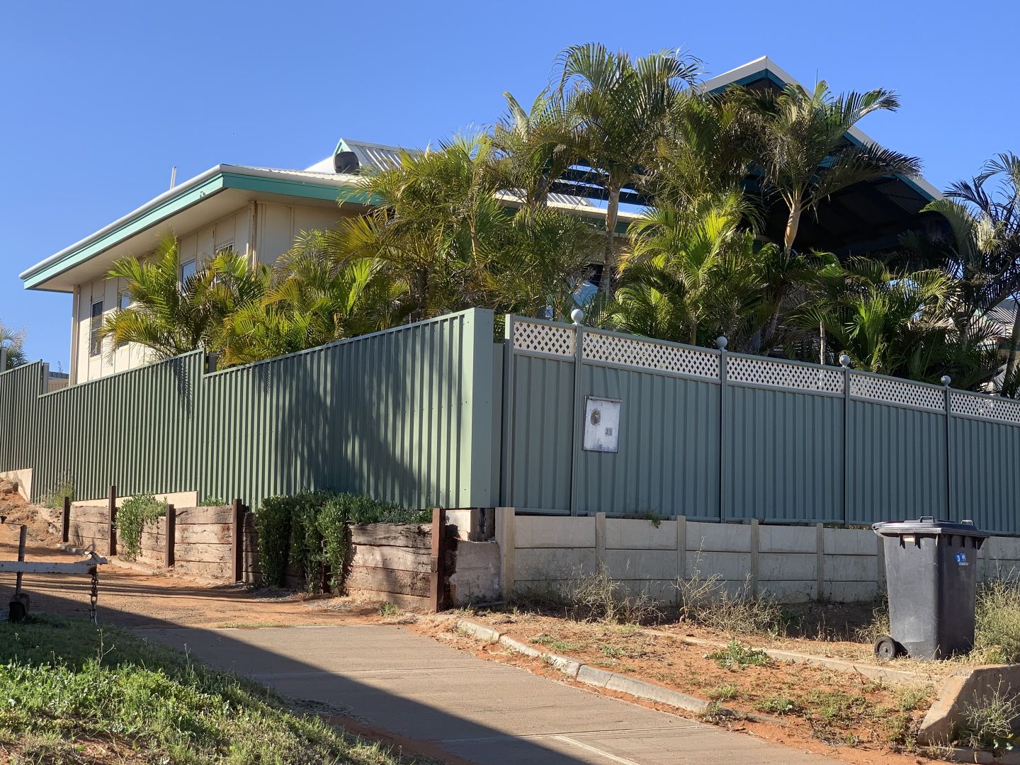 21 Craggs Court, Carnarvon WA 6701, Image 2