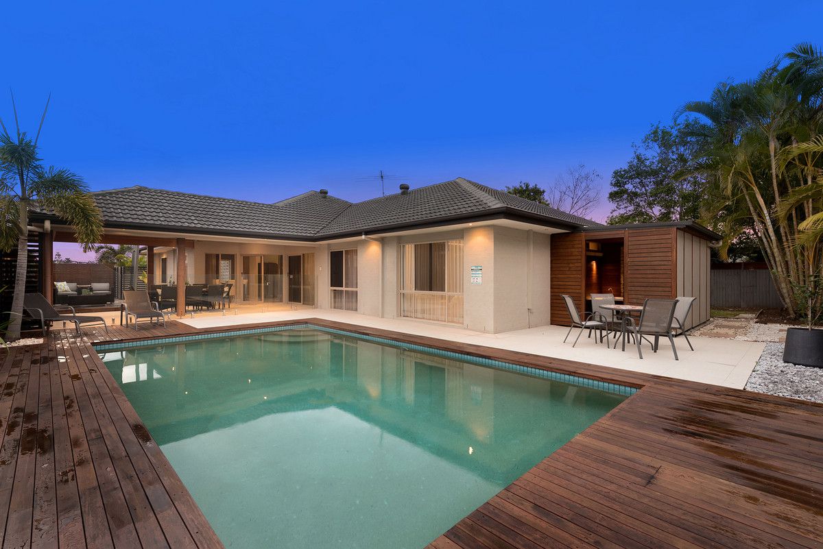 105 Thomas Macleod Avenue, Sinnamon Park QLD 4073, Image 2