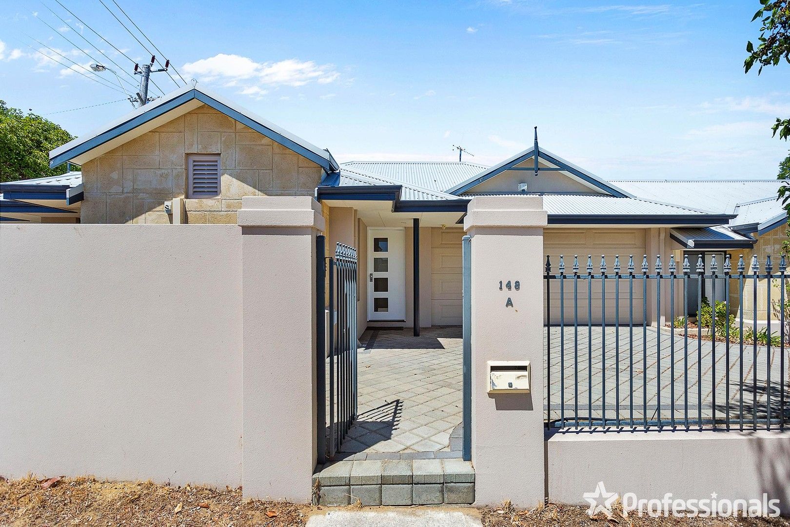 3 bedrooms Villa in 148A Huntriss Road DOUBLEVIEW WA, 6018