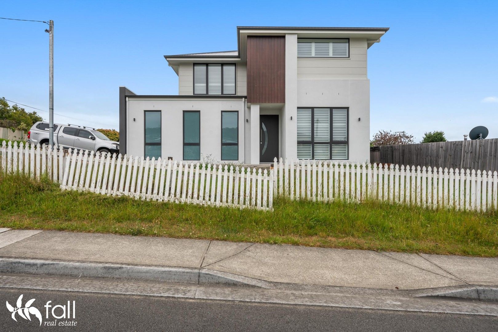 4 bedrooms House in 19 Myuna Road BLACKMANS BAY TAS, 7052