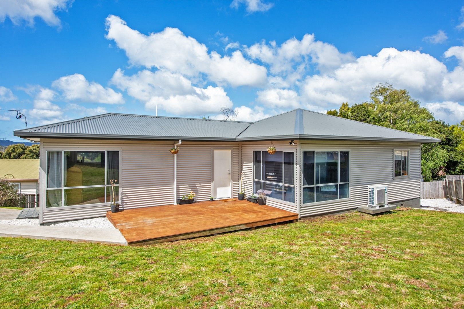 3 bedrooms House in 5 Rola Place ACTON TAS, 7320