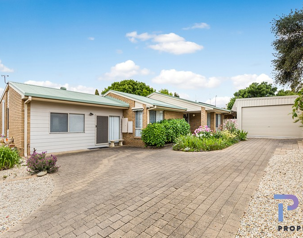 6 Pinnaroo Court, Strathdale VIC 3550