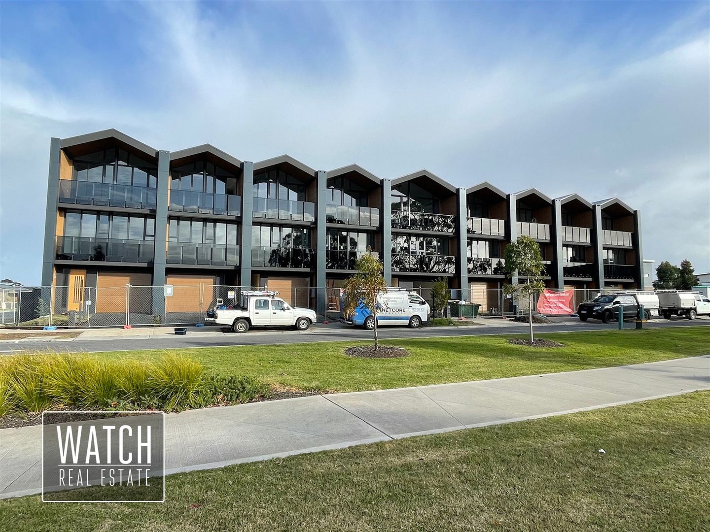 4 bedrooms Townhouse in  PAKENHAM VIC, 3810