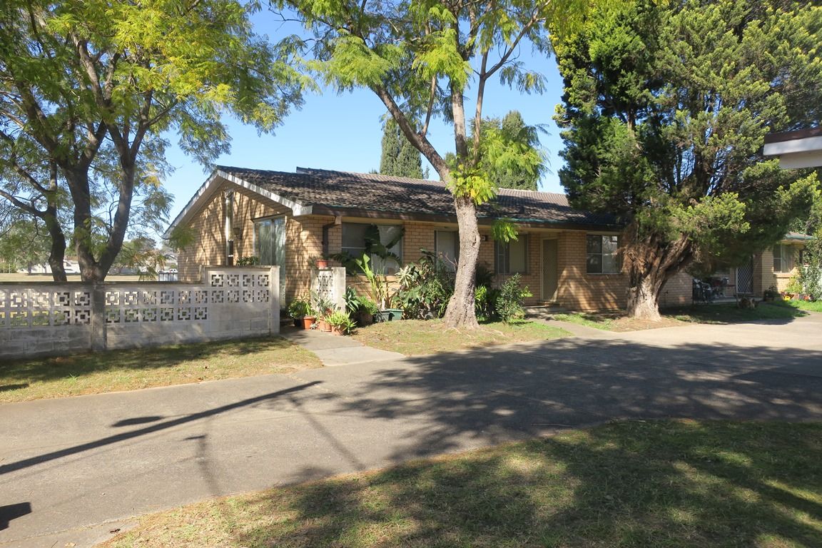 2 bedrooms Villa in 2/12-14 Ellis Street ST MARYS NSW, 2760