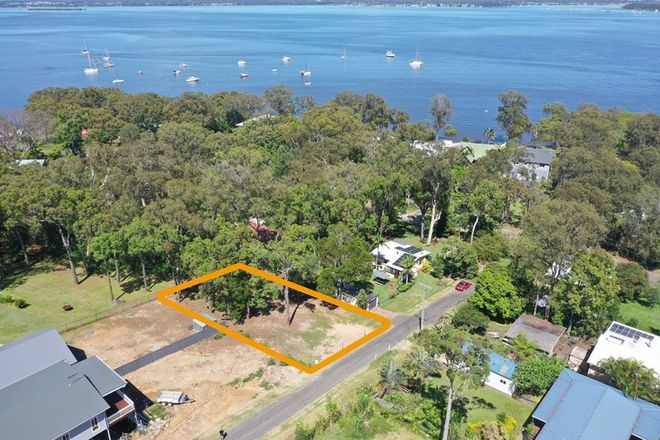 Picture of 12 Cross Street, MACLEAY ISLAND QLD 4184