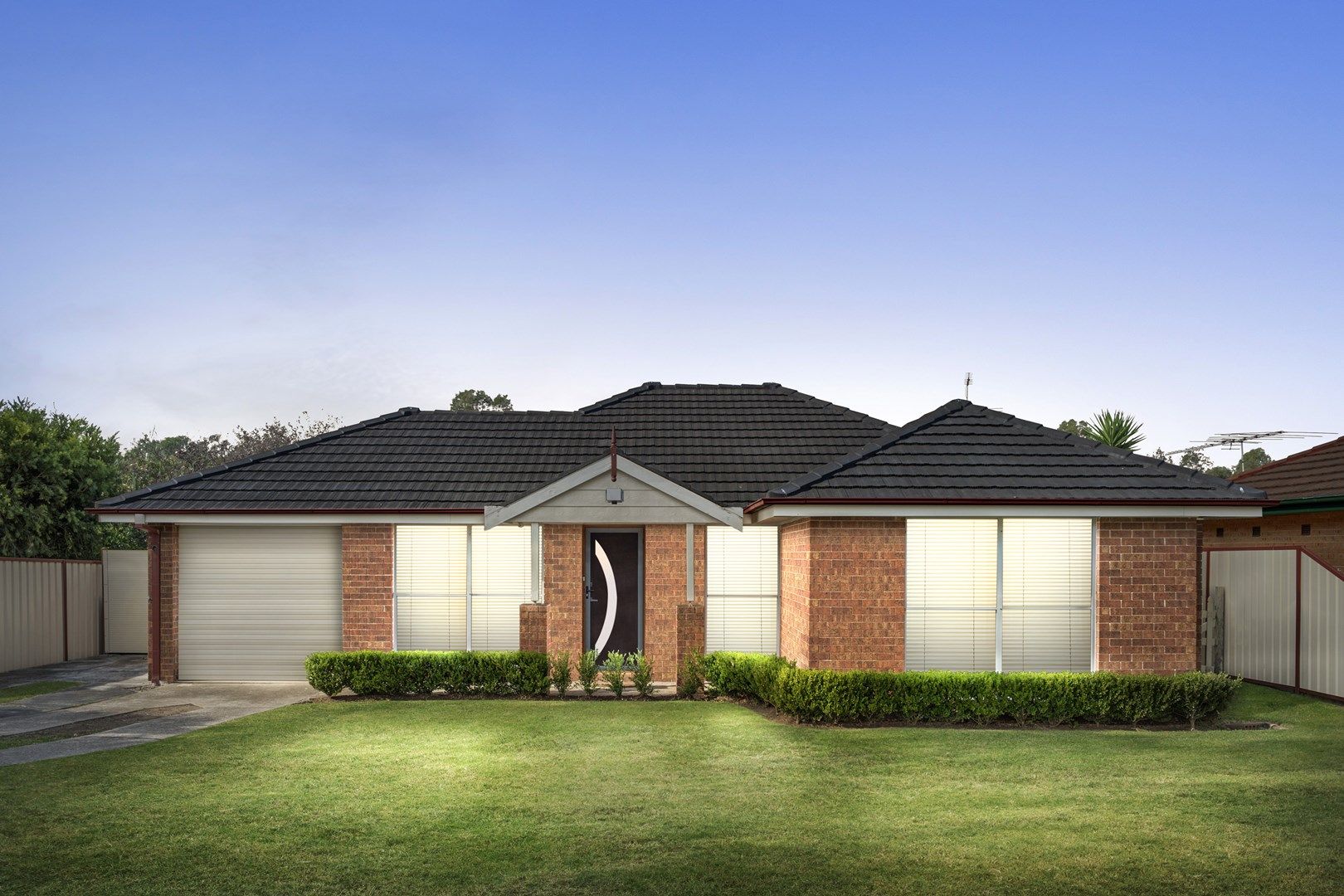 9 Oaktree Grove, Prospect NSW 2148, Image 0