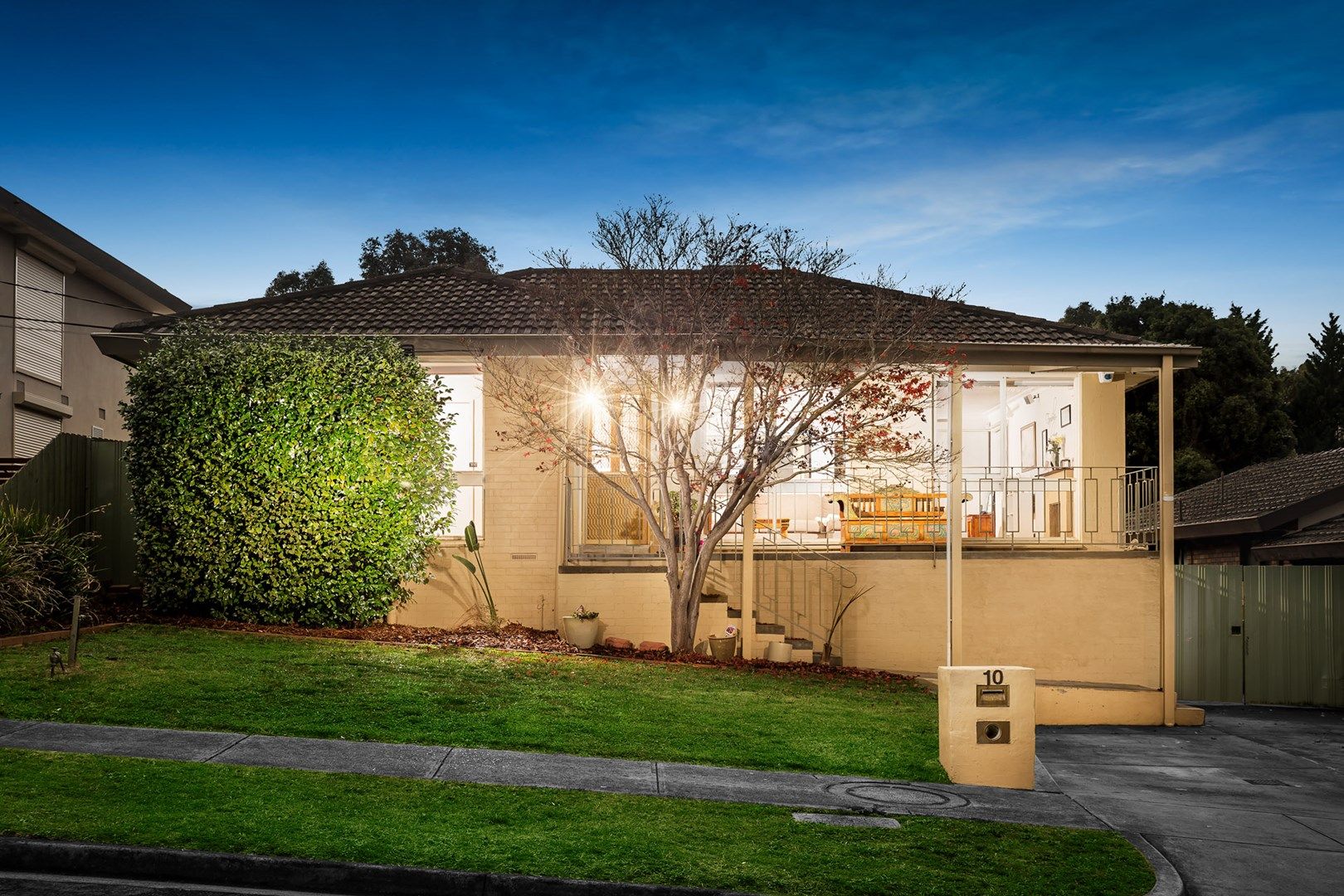 10 Vincent Court, Greensborough VIC 3088, Image 0