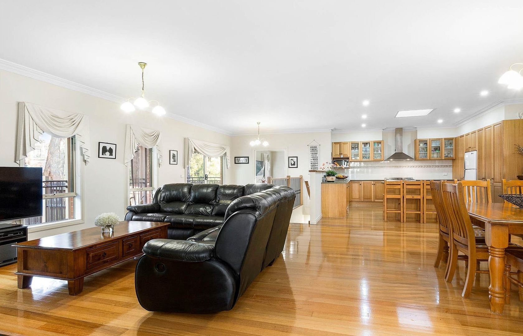 2 Hazelview Pocket, Croydon North VIC 3136, Image 1